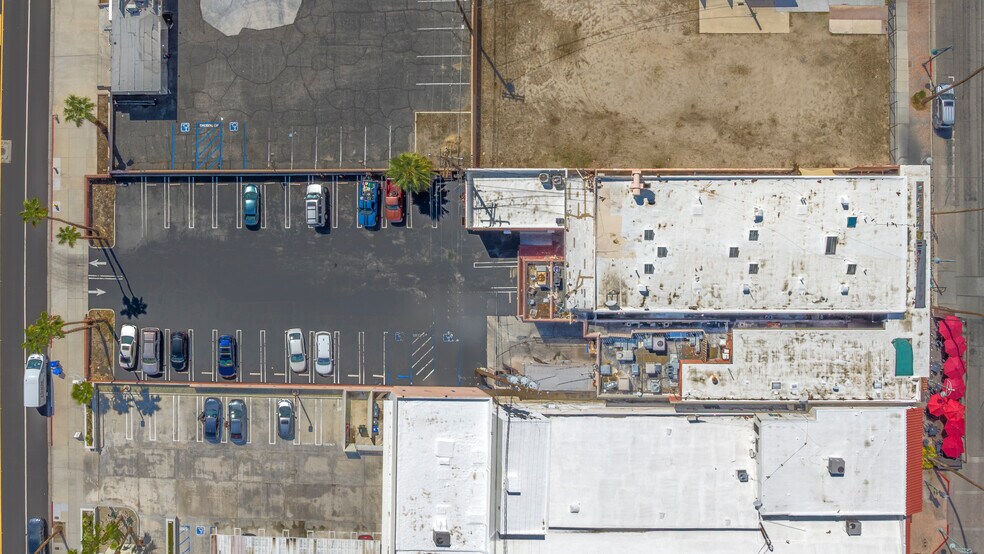 More Photos Of 360-368 N Palm Canyon Dr, Palm Springs Restaurant For Sale