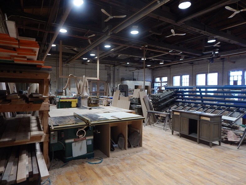 More Photos Of 209 Center St, Bridgeport Warehouse For Lease