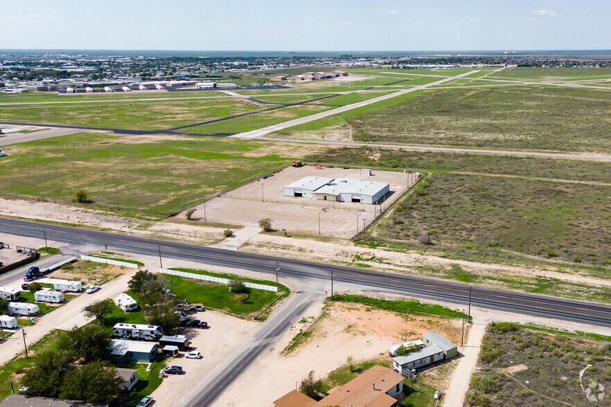 More Photos Of 605 E Yukon Rd, Odessa Warehouse For Lease