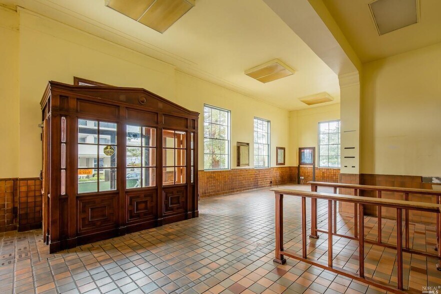 More Photos Of 224 N Oak St, Ukiah Office Residential For Sale