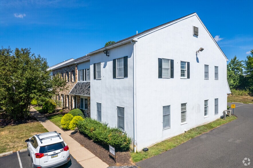 More Photos Of 1364 Welsh Rd, North Wales Office For Sale