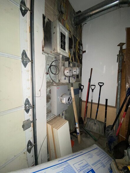 More Photos Of 8329 Delaware Ave, Upper Darby Service For Sale