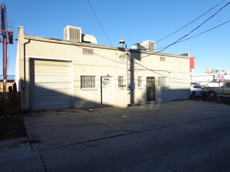 More Photos Of 3188 W Alameda Ave, Denver Warehouse For Lease