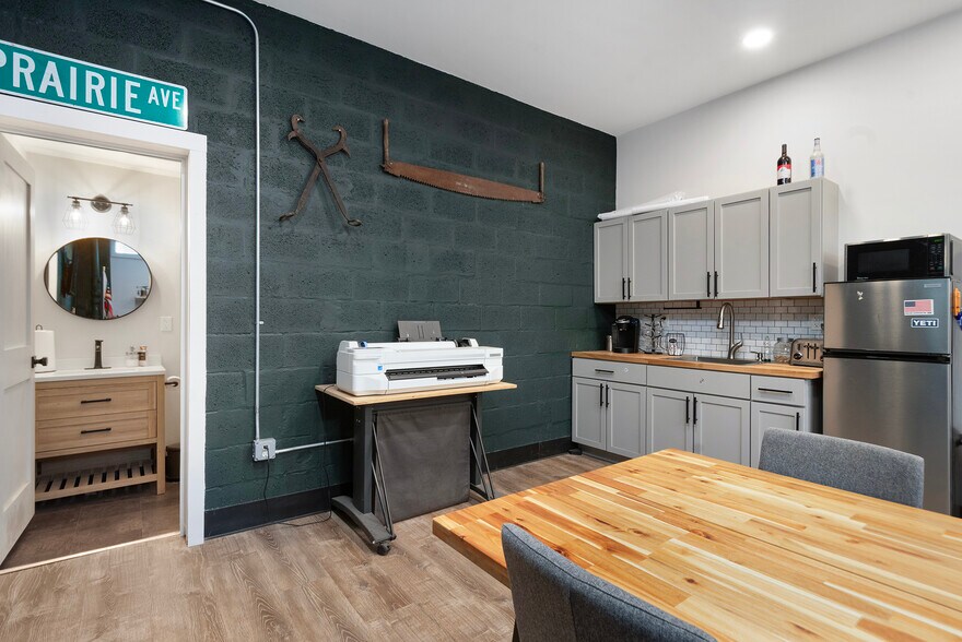 More Photos Of 292 Prairie Ave, Providence Warehouse For Sale
