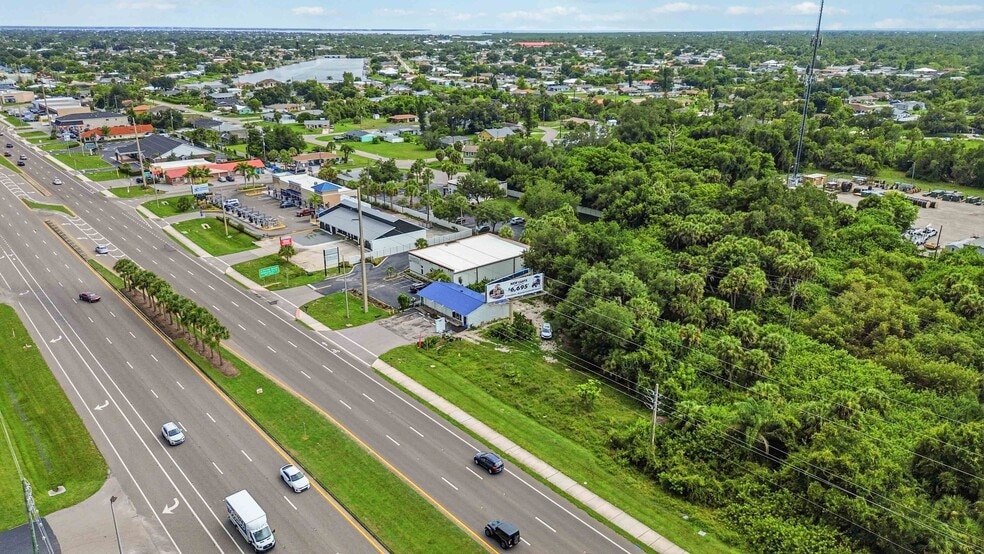 More Photos Of 2081 Tamiami Trl, Port Charlotte Freestanding For Sale