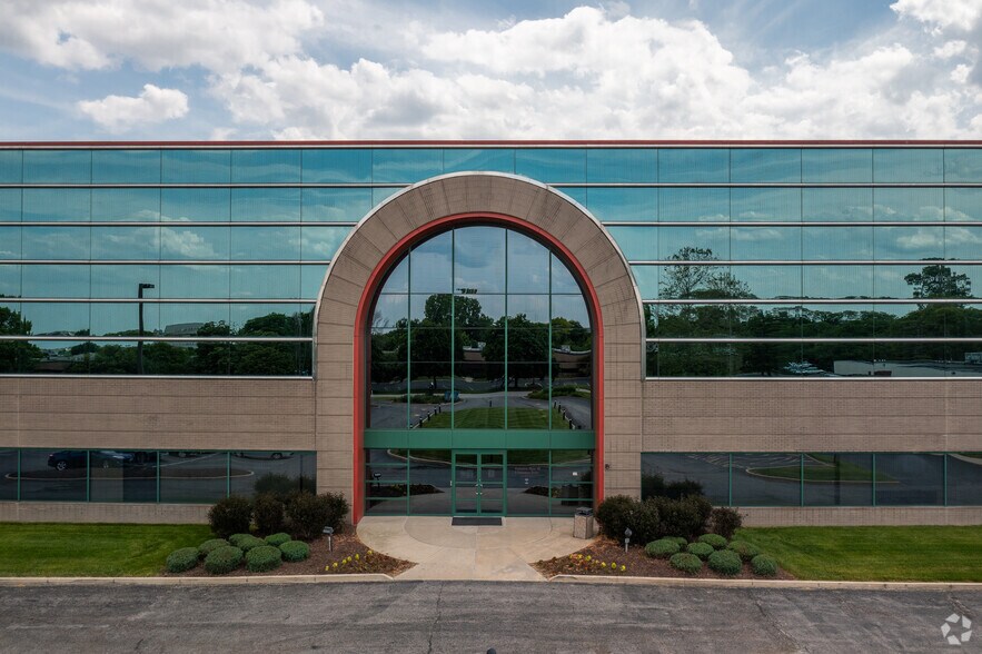 More Photos Of 333 Salem Pl, Fairview Heights Unknown For Lease