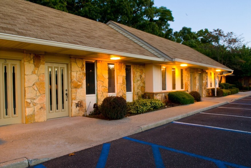 More Photos Of 5225 Nesconset Hwy, Port Jefferson Station Medical For Lease