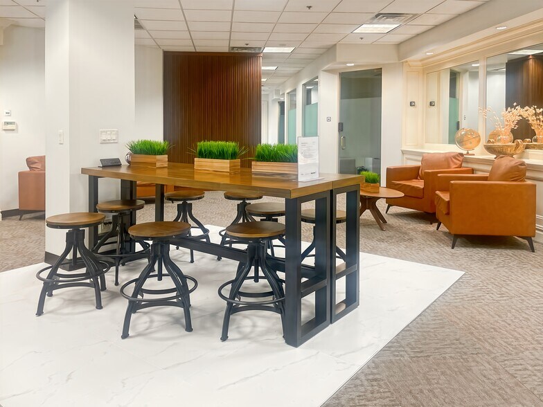 More Photos Of 1000 Wyckoff Ave, Mahwah Coworking Space