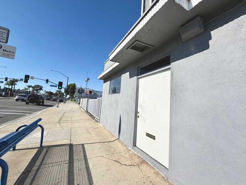 More Photos Of 4401 Firestone Blvd, South Gate Flex For Lease