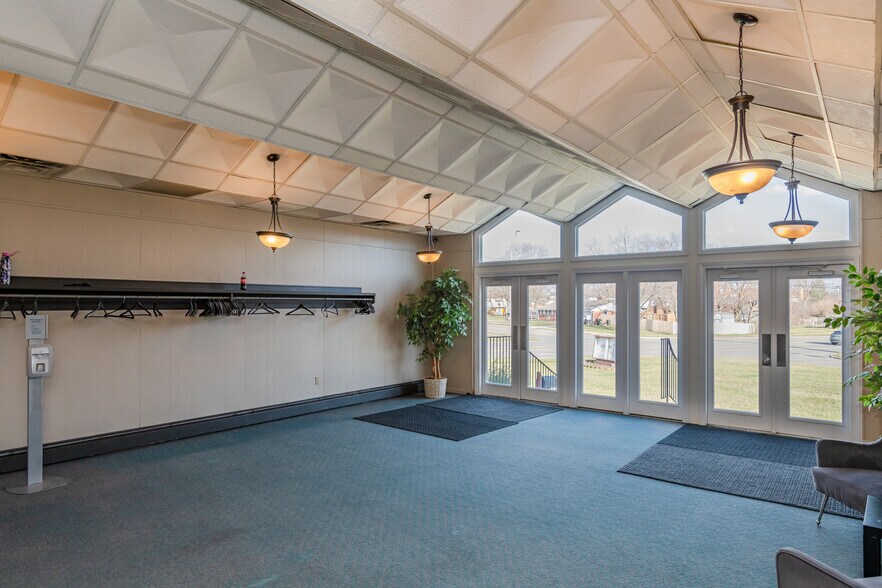 More Photos Of 4445 Wilmington Pike, Dayton Religious Facility For Sale