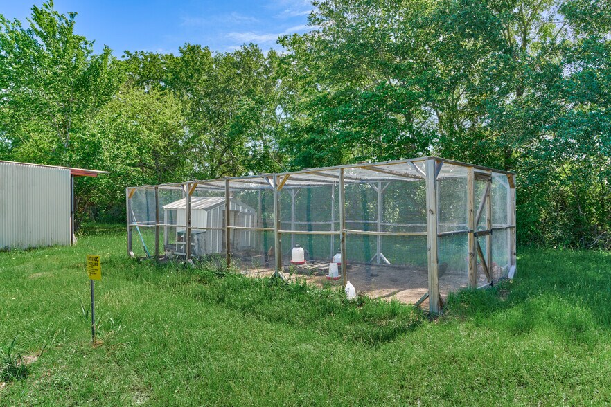 More Photos Of 27240 Old 105 W hwy, Dobbin Land For Sale