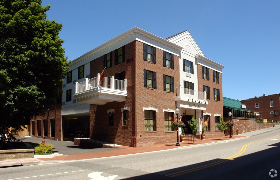 More Photos Of 205 S Main St, Blacksburg Hotel For Sale