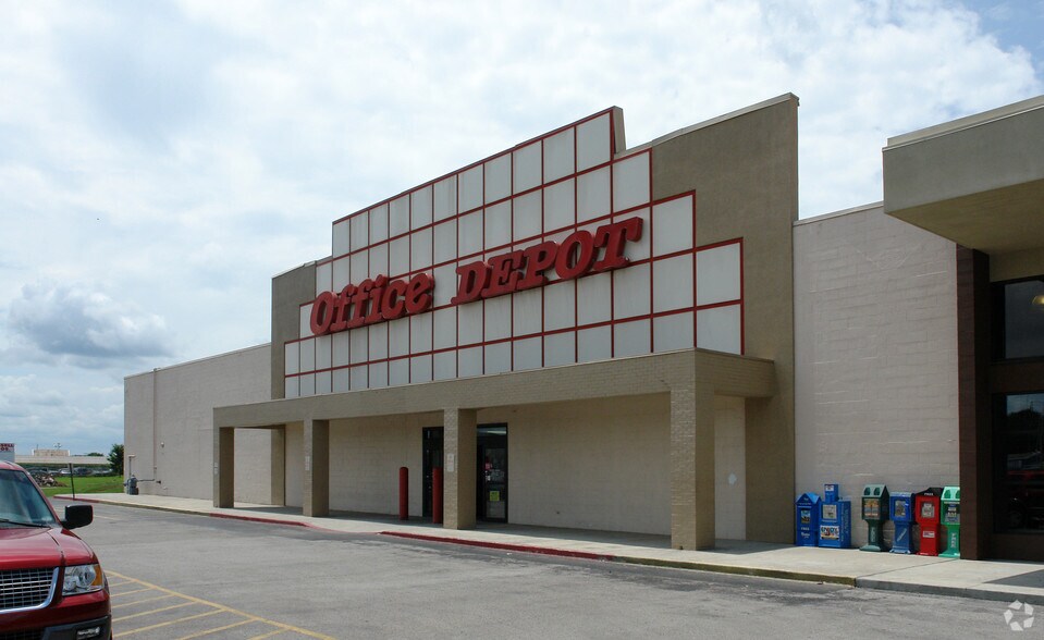 More Photos Of 2306 Memorial Pky SW, Huntsville Freestanding For Lease