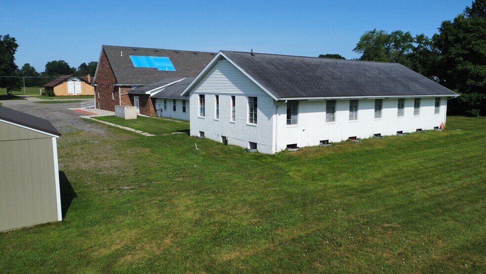 More Photos Of 811 S Oak St, Durand Religious Facility For Sale