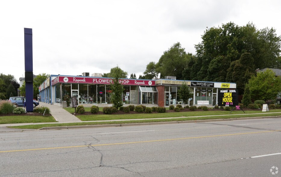 More Photos Of 133 Weber St N, Waterloo General Retail For Lease