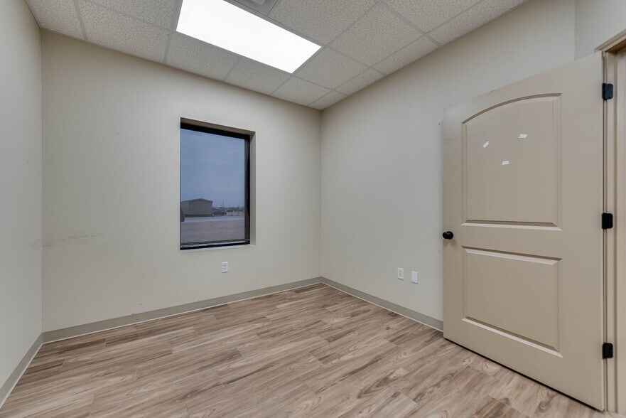 More Photos Of 3922 S County Road 1233, Midland Industrial For Lease