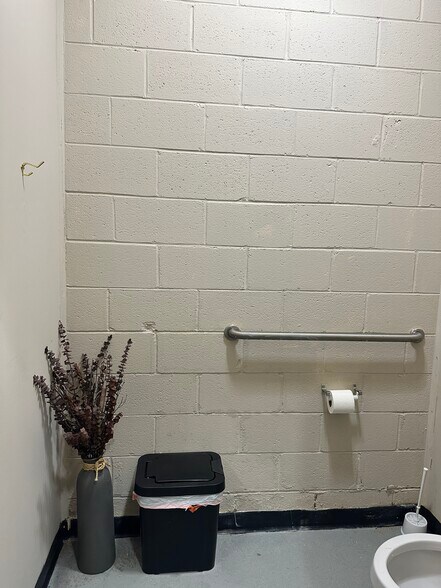 More Photos Of 1030 Dry Branch Rd, Hopkins General Retail For Sale