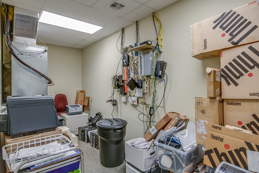 More Photos Of 4770 Woodmere Blvd, Montgomery Office For Sale