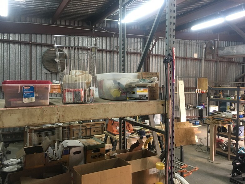 More Photos Of 917 Commerce Cir, Hanahan Warehouse For Sale