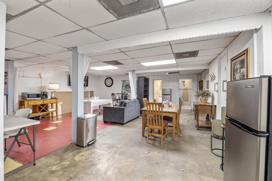 More Photos Of 9202 Ashville Dr, Houston Shelter For Sale