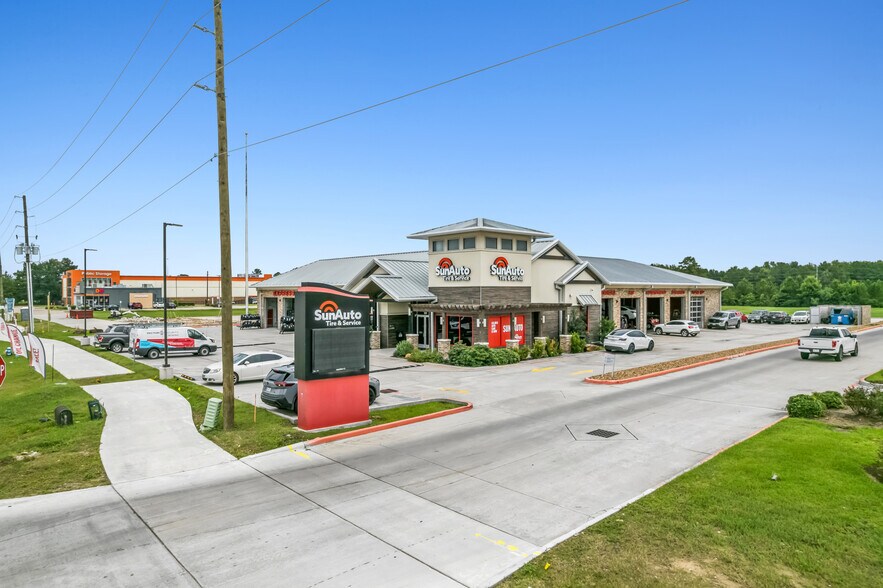 Primary Photo Of 1211 Northpark Dr, Kingwood Freestanding For Sale