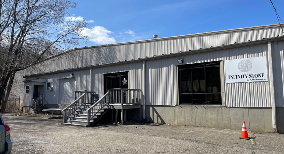 Primary Photo Of 1261 Meriden Rd, Waterbury Warehouse For Lease