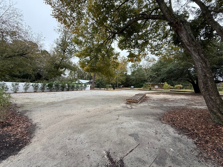 More Photos Of 102 Live Oak St, Tabor City Restaurant For Sale