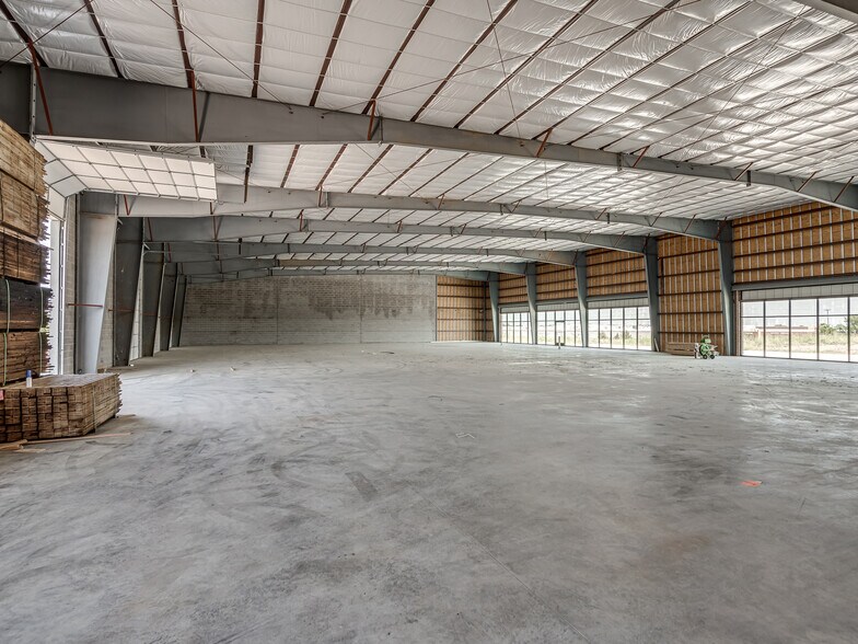 More Photos Of 548 W 125th Pl S, Glenpool Storefront Retail Office For Lease