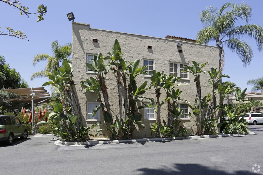 More Photos Of 2041-2045 N Main St, Santa Ana Office For Lease