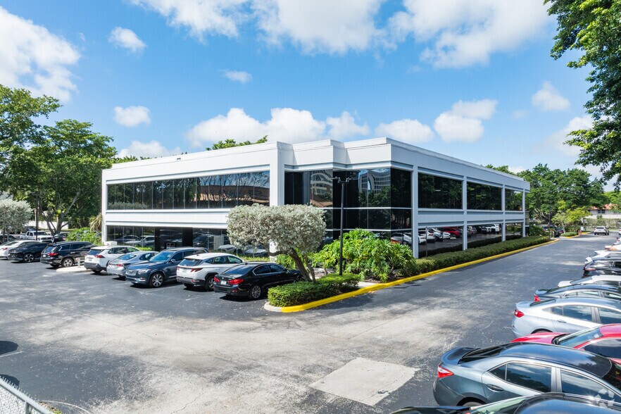 More Photos Of 1000 NW 9th Ct, Boca Raton Medical For Sale