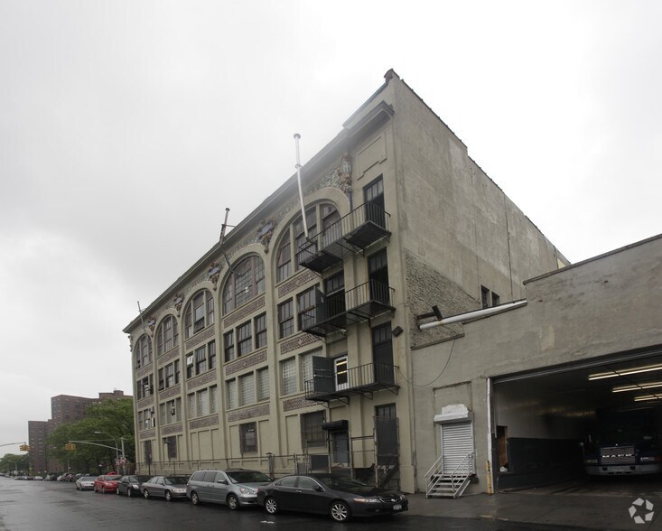 More Photos Of 110 Bridge St, Brooklyn Light Manufacturing For Lease