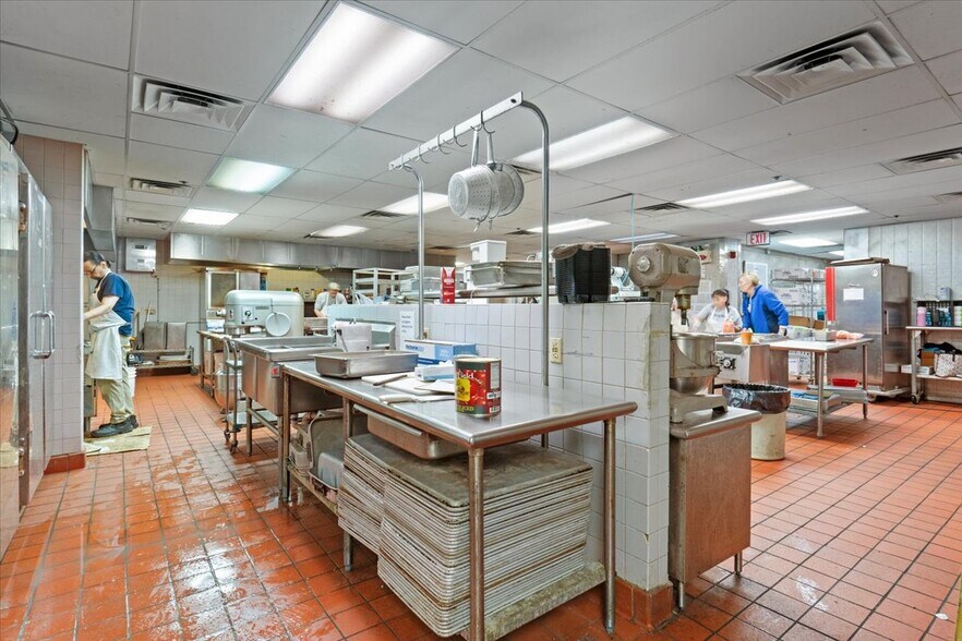 More Photos Of 541 Wyoming Ave, Scranton Office For Lease