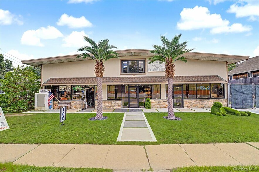 Primary Photo Of 133 Glenwood Rd, Glenwood Landing Warehouse For Sale