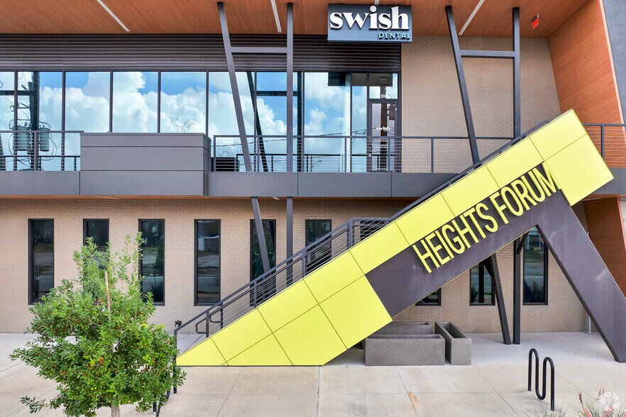 More Photos Of 1324 N Shepherd Dr, Houston Storefront Retail Office For Lease