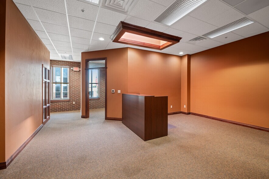 More Photos Of 111 N Broadway St, Green Bay Office Residential For Sale