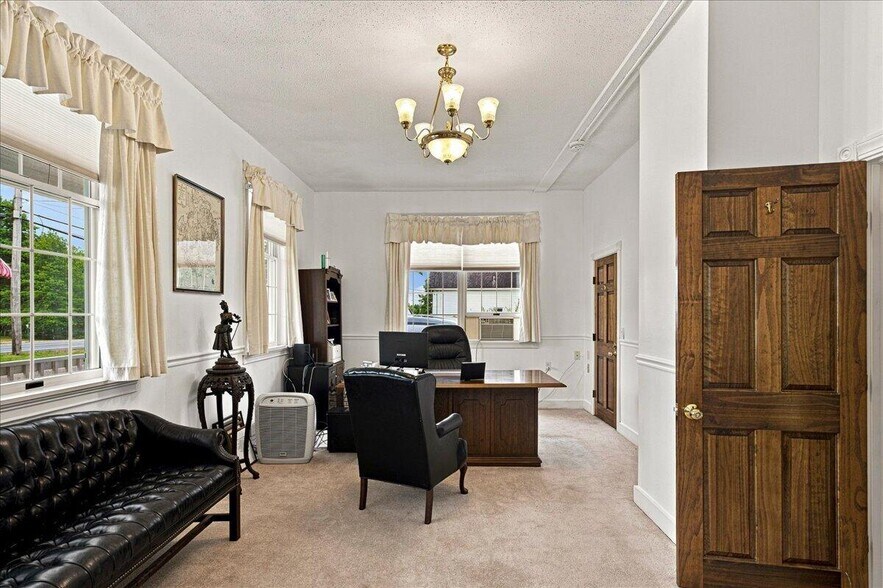 More Photos Of 953 Bar Harbor Rd, Trenton Office Residential For Sale