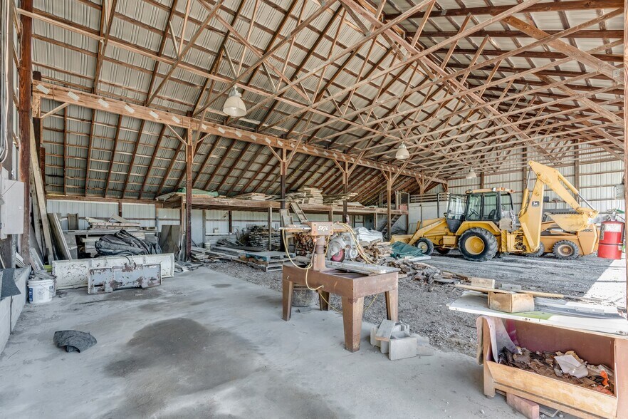 More Photos Of 1445 Catawba Ave, Newfield Service For Sale