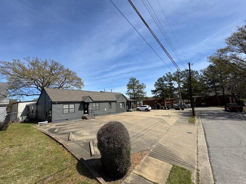 More Photos Of 3594 Forest Ave, Memphis Flex For Sale