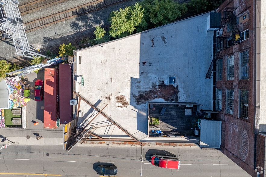 More Photos Of 2480 Dundas St W, Toronto Apartments For Sale