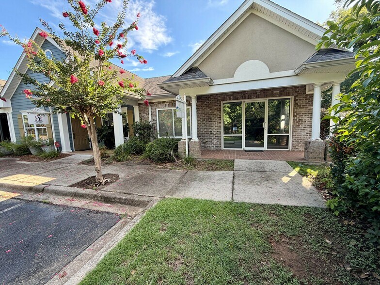More Photos Of 1618 Mahan Center Blvd, Tallahassee Office For Sale