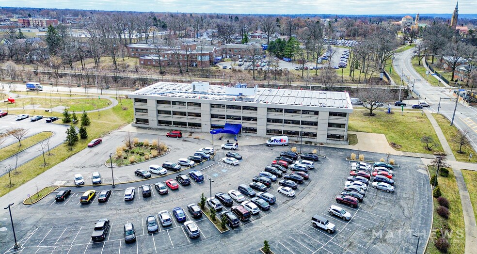 Primary Photo Of 11201 Shaker Blvd, Cleveland Medical For Sale