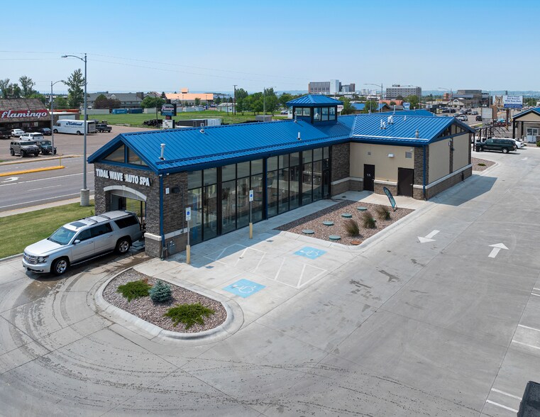 Primary Photo Of 3051 10th Ave S, Great Falls Carwash For Sale
