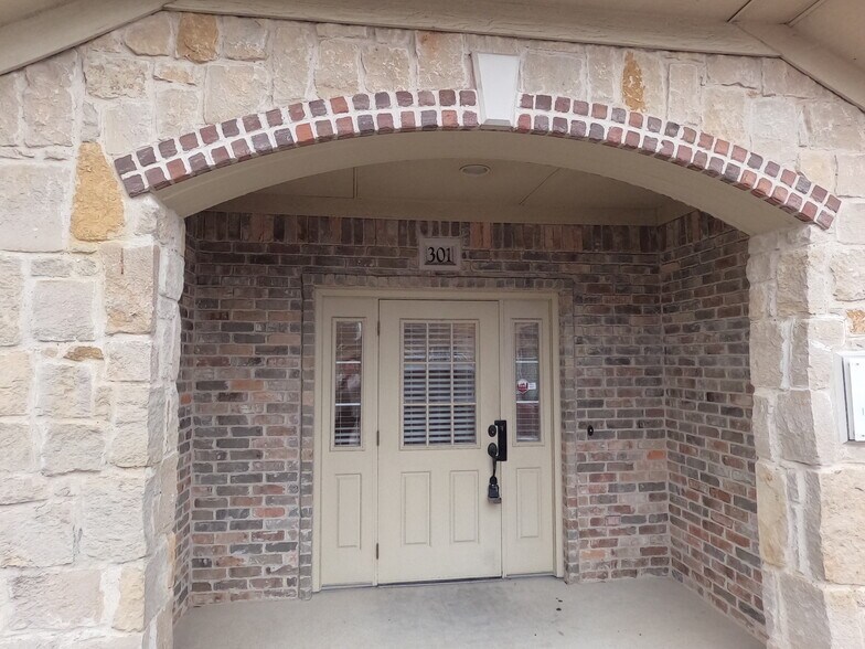 More Photos Of 5850 Town & Country Blvd, Frisco Medical For Lease