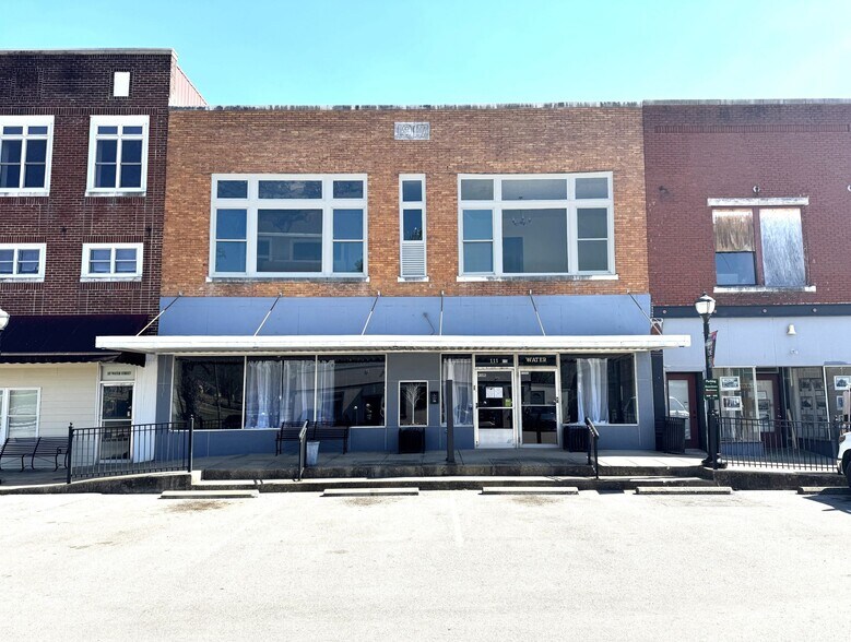 More Photos Of 111 Water St, Horse Cave Storefront For Sale
