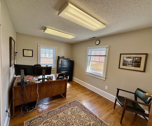 More Photos Of 85 Peachtree Rd, Asheville Office For Sale