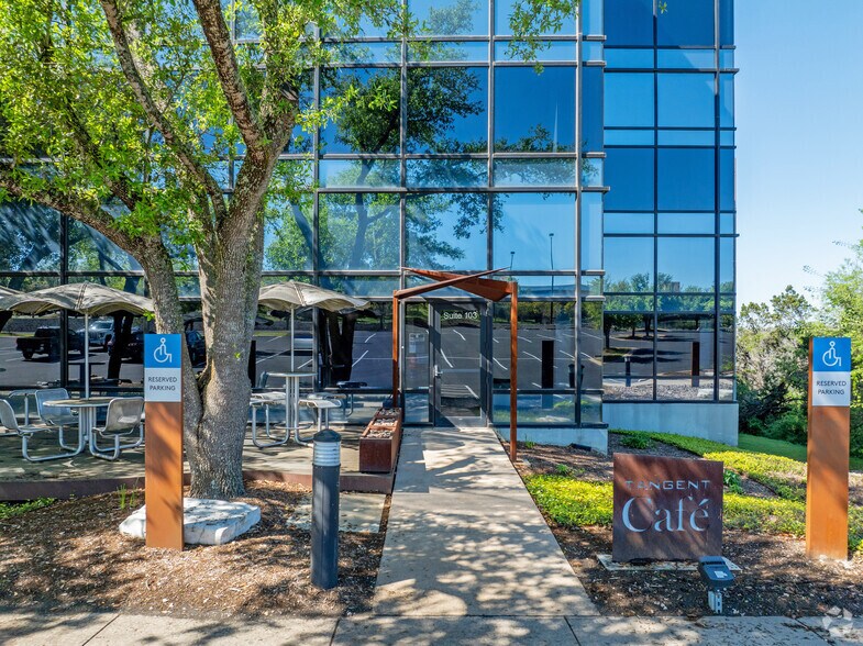 More Photos Of 6500 River Place Blvd, Austin Unknown For Lease