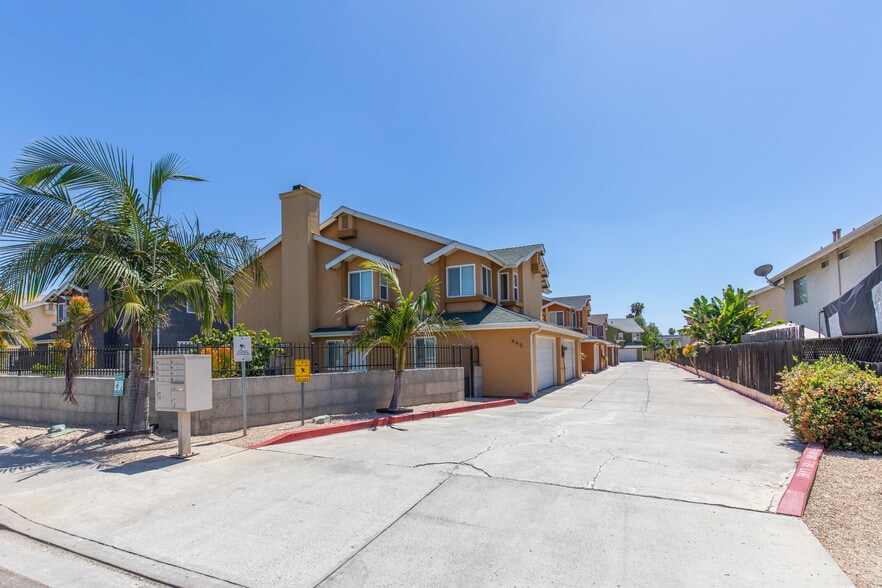 More Photos Of 445-523 Hart Dr, El Cajon Apartments For Sale