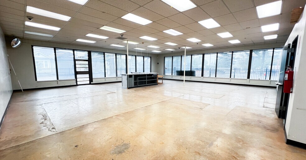 More Photos Of 11744 SE Stark St, Portland Storefront For Lease
