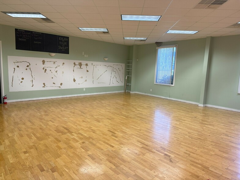 More Photos Of 1709 US-258, Tarboro Warehouse For Lease