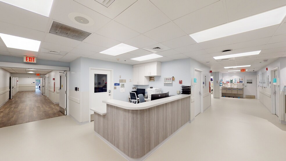 More Photos Of 4035 Evans Ave, Fort Myers Medical For Sale